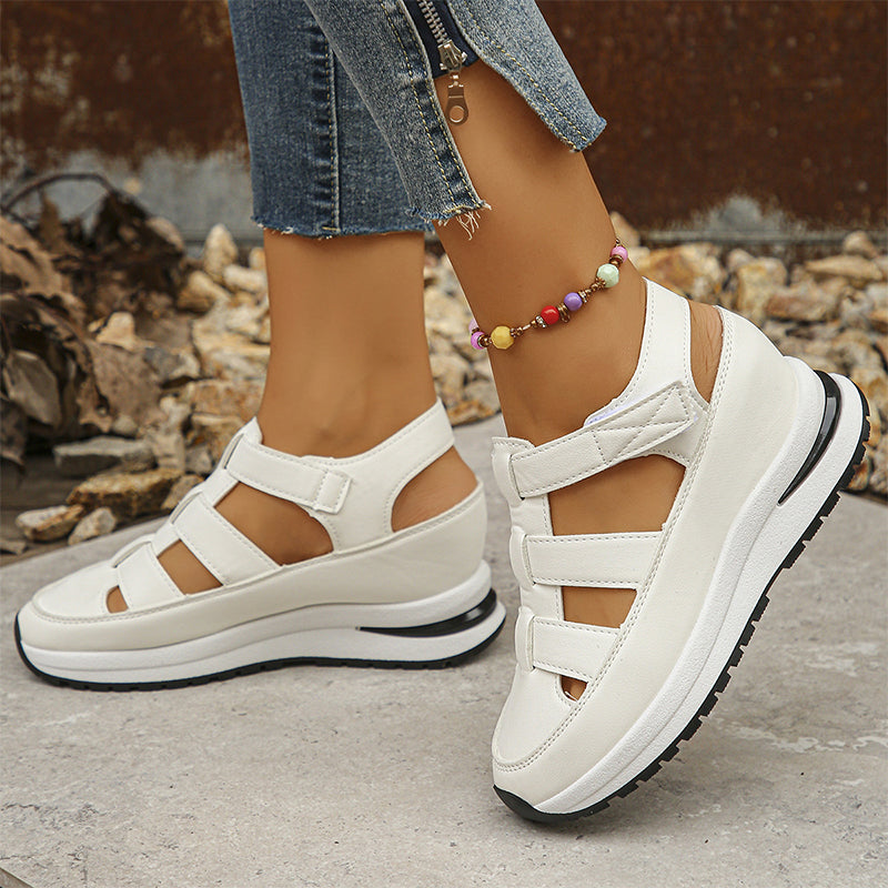 SneakerSandals Chic