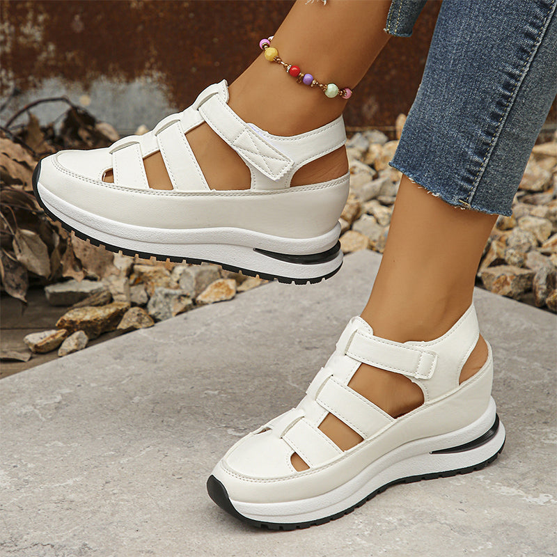 SneakerSandals Chic
