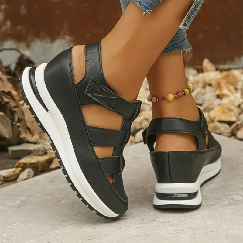 SneakerSandals Chic